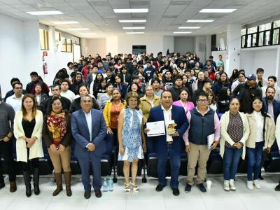 Estudiantes de UTH fortalecen conocimientos de la cadena productiva de la tuna