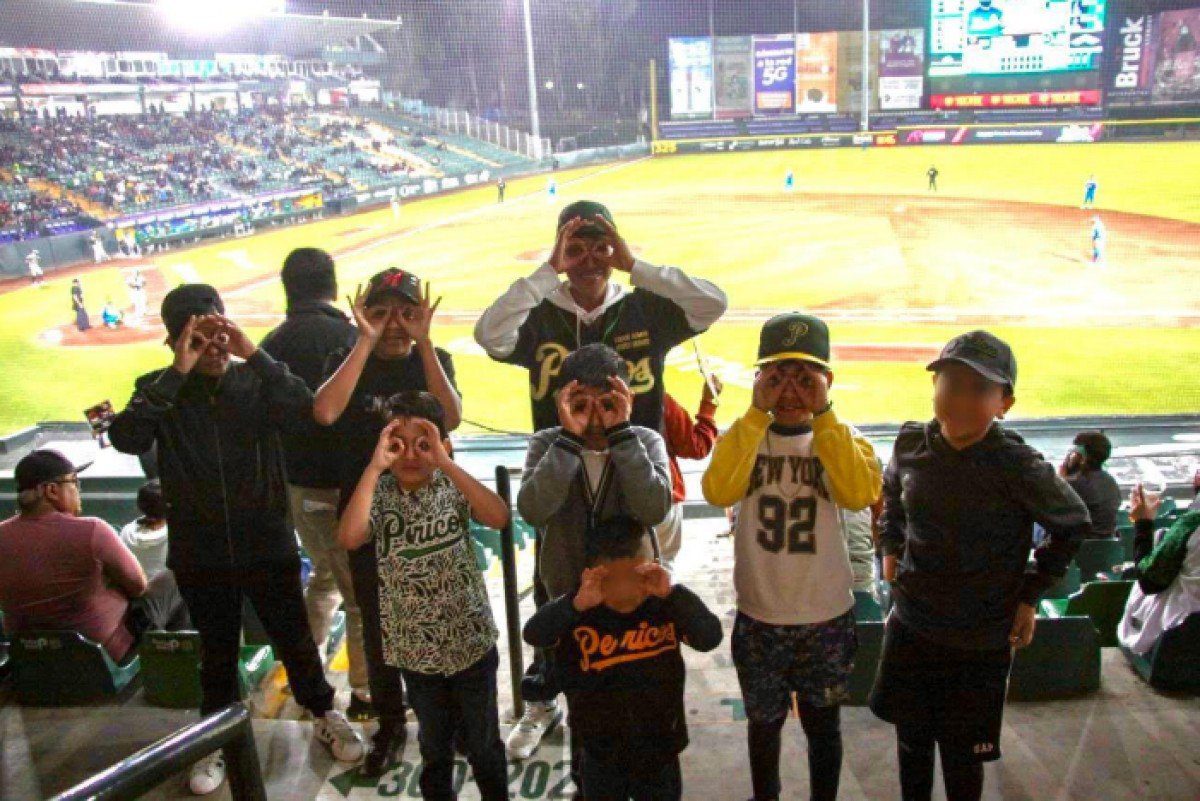 Niñas y niños de juntas auxiliares disfrutan del beisbol con IMDP y Pericos de Puebla