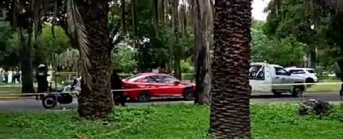 Persecución y balacera por Jetta con portaplacas ilegal desata caos en Puebla