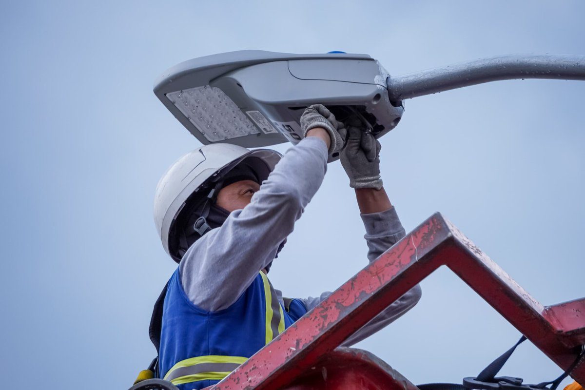 Avanza modernización de alumbrado en juntas auxiliares con Puebla Brilla; más de 73 mil beneficiados 