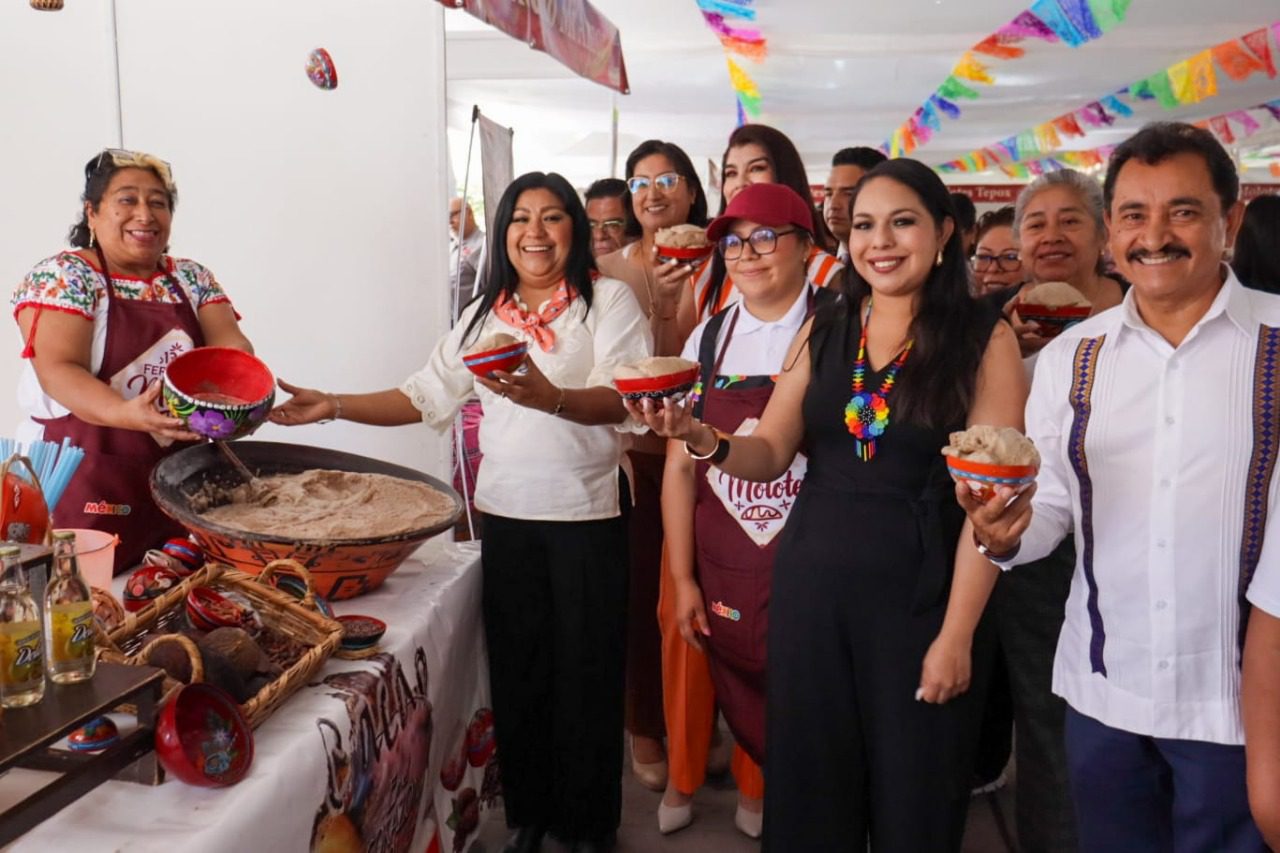 Tonantzin Fernández inaugura la Feria del Molote 2025 en San Pedro Cholula