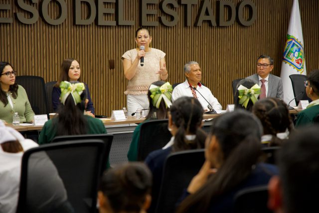 Fortalecer trabajo colectivo para una sociedad más justa y equitativa, pide Laura Artemisa 