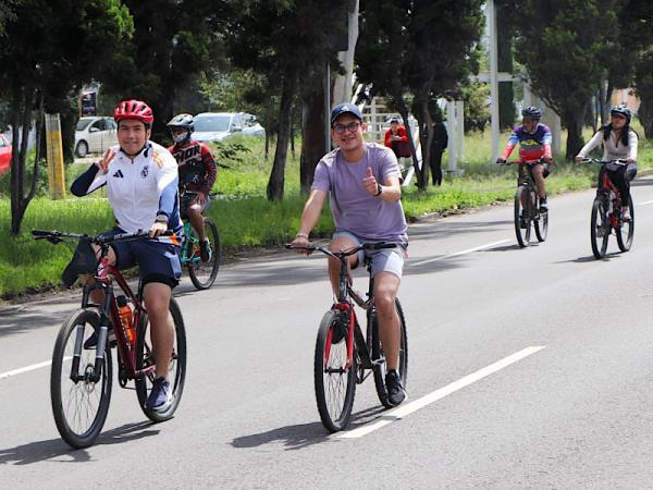 Más de 8 mil personas participan en Vía Recreativa Metropolitana edición “Mes de los Abuelos”: SMT