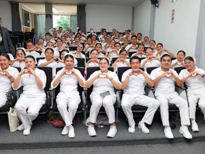 Concluyen formación profesional 91 enfermeras y enfermeros de la USEP