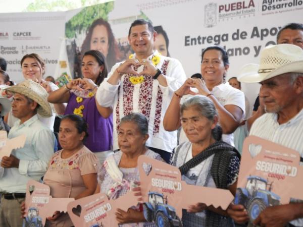 Realiza jornada histórica el Gobierno de Puebla a favor del campo en Huehuetla