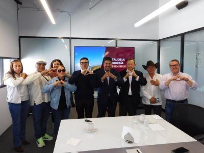 Líderes migrantes realizan recorrido en la Capital de la Tecnología y Sostenibilidad