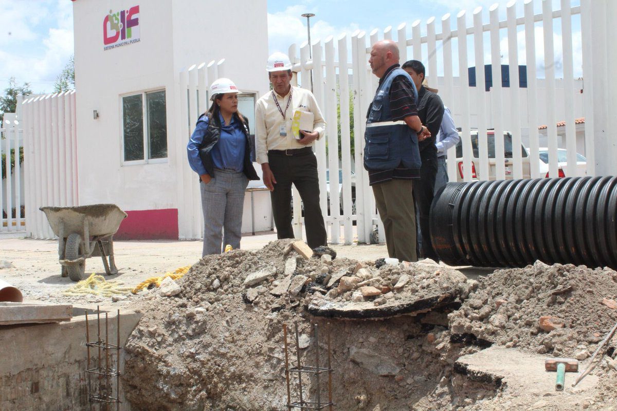 Contraloría Municipal supervisa avance de obras del colector pluvial en CMERI de SMDIF