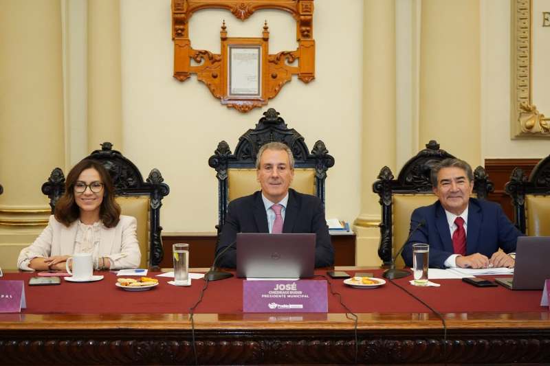 Aprueba Cabildo solicitar al Congreso del Estado autorización para llevar a cabo la concesión de paraderos en la capital