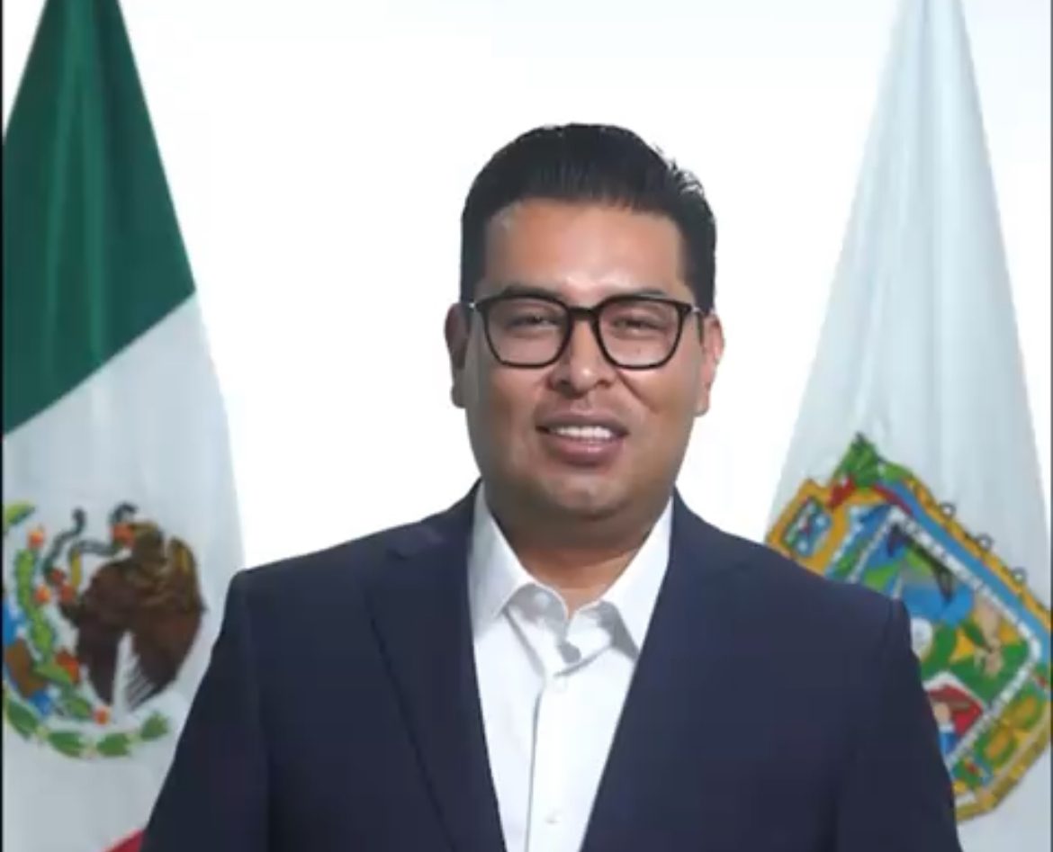 Néstor Camarillo renuncia al PRI en Puebla y anuncia agenda ciudadana