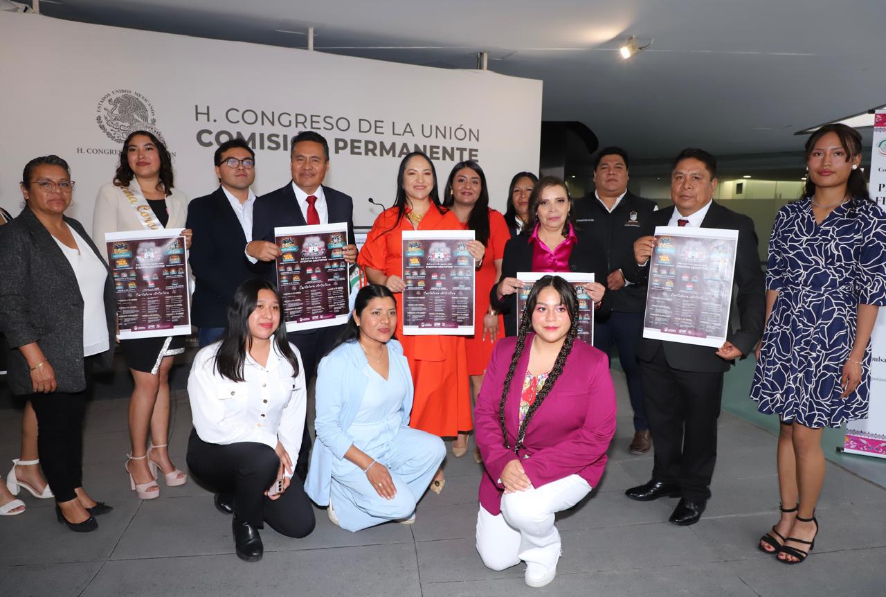 Presenta Liz Sánchez en el Senado, las ferias de Zacatlan y de Coronango