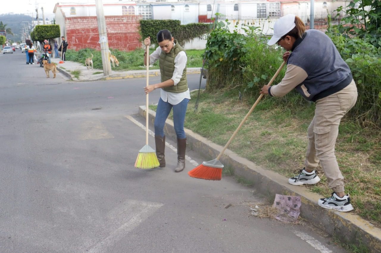 Realizan en San Pedro Cholula la primera faena de la iniciativa «Barriendo Tu Calle»