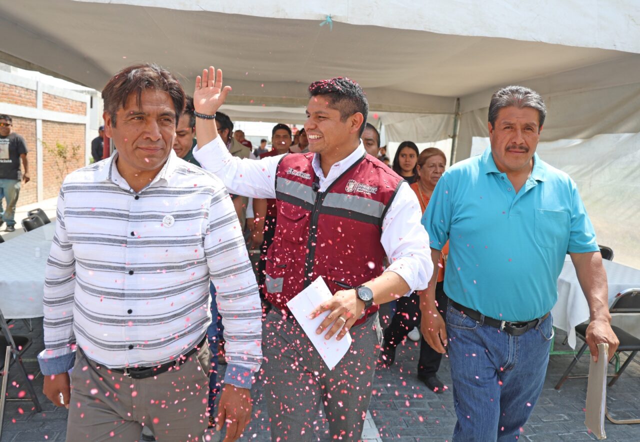 Omar Muñoz entrega obra importante de pavimentación en Sanctorum