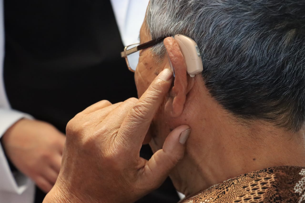 Tere Alfaro encabeza programa de apoyo auditivo