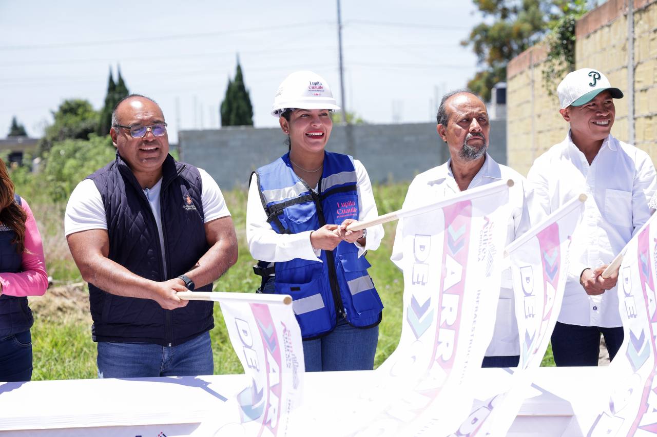Arranca Lupita Cuautle obra de servicios y adoquinamiento en San Rafael Comac