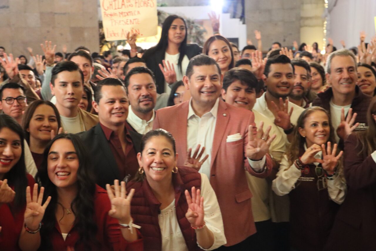 Llama Laura Artemisa a juventudes de Morena a abrazar causas sociales