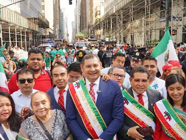 Gobierno de Puebla respalda a comunidad migrante y fortalece identidad en Unión Americana