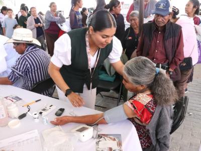 Puebla refuerza cobertura médica y amplía servicios gratuitos para combatir carencias en salud
