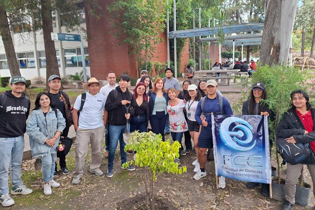 Raíces que nos unen: BUAP siembra ahuehuetes en Ciudad Universitaria 