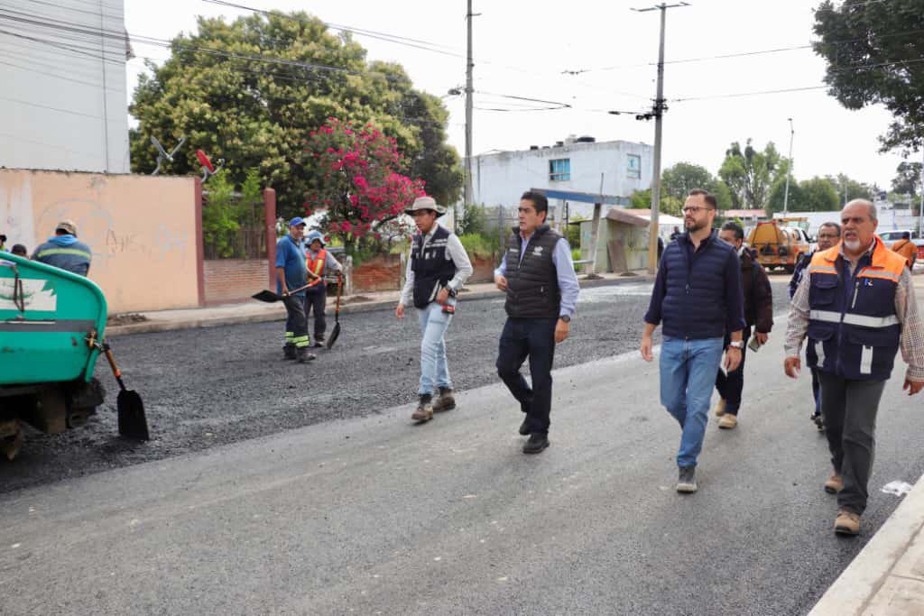 Avanza Gobierno de la Ciudad con rehabilitación vial en la unidad habitacional Loma Bella