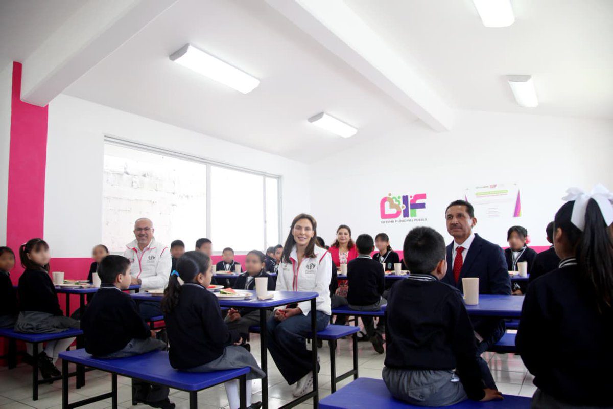 Inaugura MariElise Budib desayunador escolar en la Primaria Salvador Allende