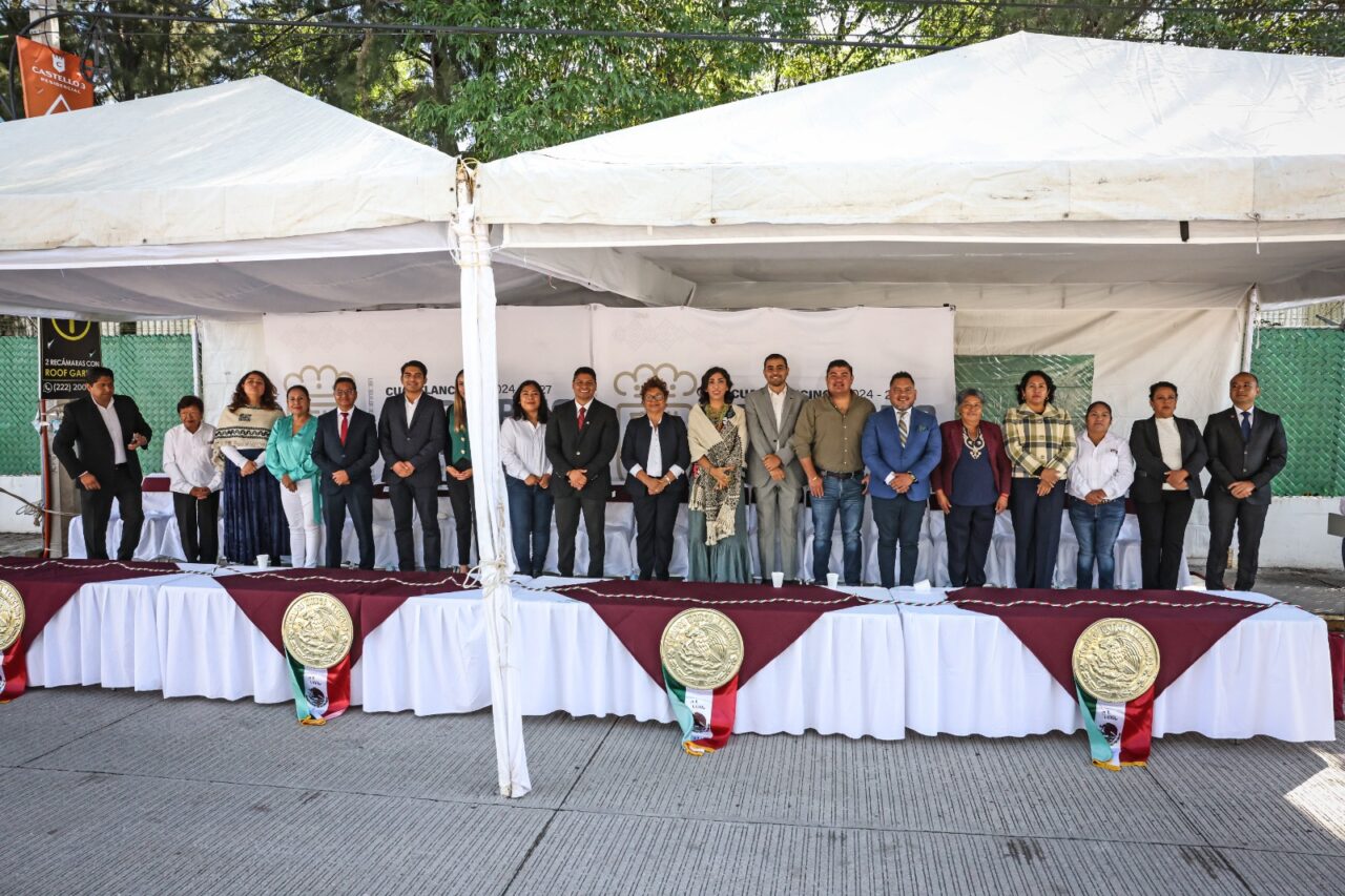 Preside alcalde de Cuautlancingo el desfile conmemorativo por el 215 aniversario del “Inicio de la Independencia de México”