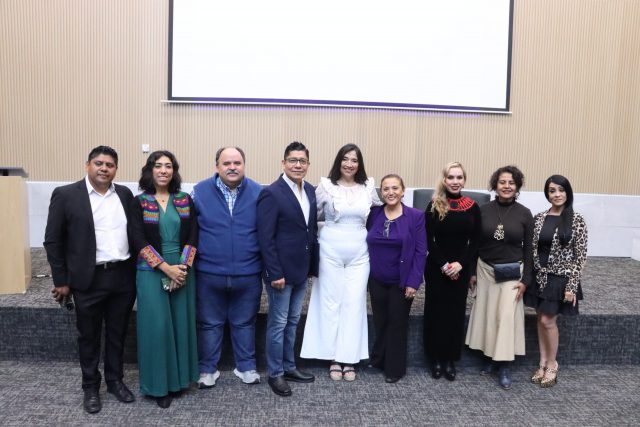 En el Congreso del Estado presentan el libro «Juana C. Romero, una mujer extraordinaria en la historia de México»