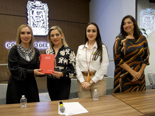 Realizan en el Congreso conversatorio y exposición “Las Heroínas de México”