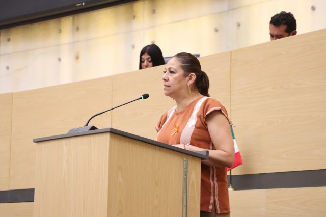 Promueven en Congreso reconocimiento a maestras y maestros; “daremos paso firme para reivindicar la labor docente”: Laura Artemisa 