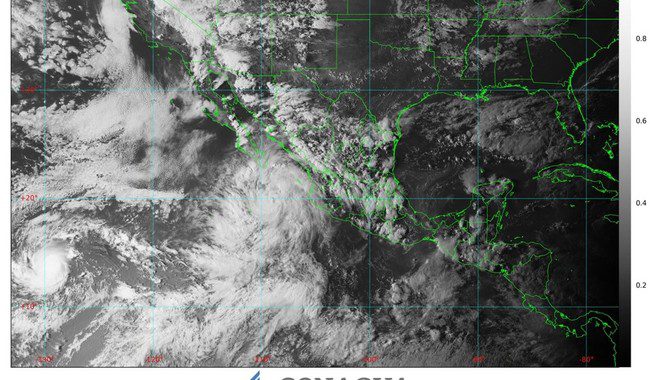 Lorena está a 350 km al sur-sureste de Cabo San Lucas, Baja California Sur
