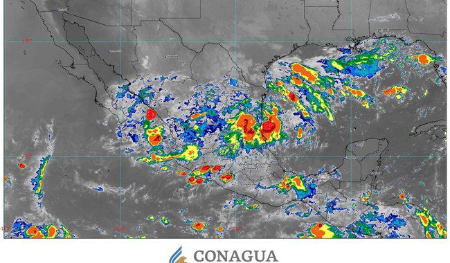 Lluvias y fuertes rachas de viento en Puebla; SMN advierte riesgo de deslaves e inundaciones