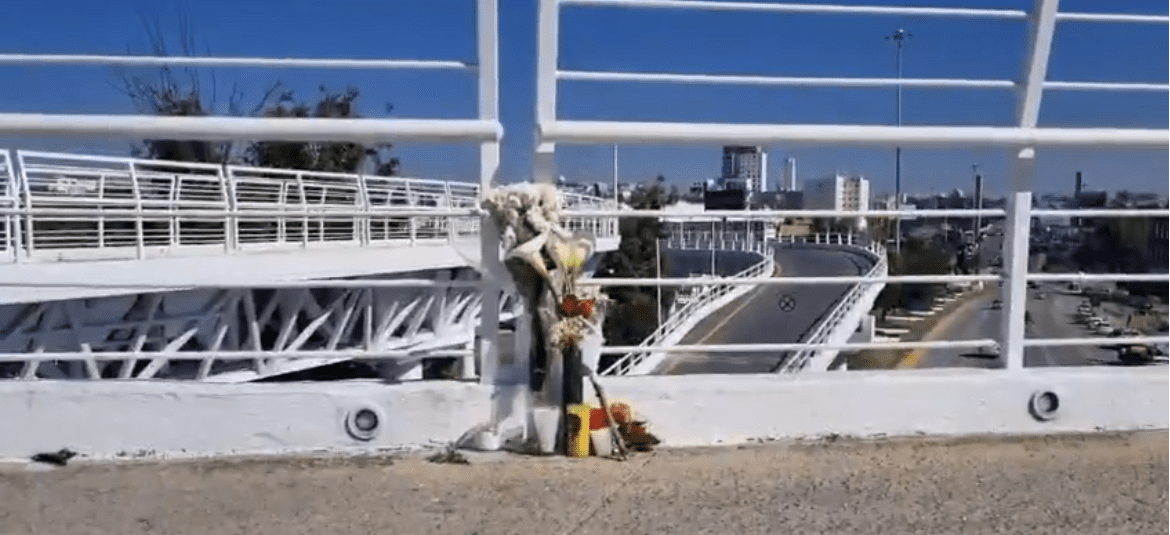 Flores y veladoras en memoria de Yusvely: Puebla se conmueve por el suicidio de una joven venezolana en la Atlixcáyotl