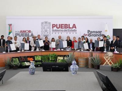 Puebla se consolida como referente en producción mezcalera, líder nacional e internacional