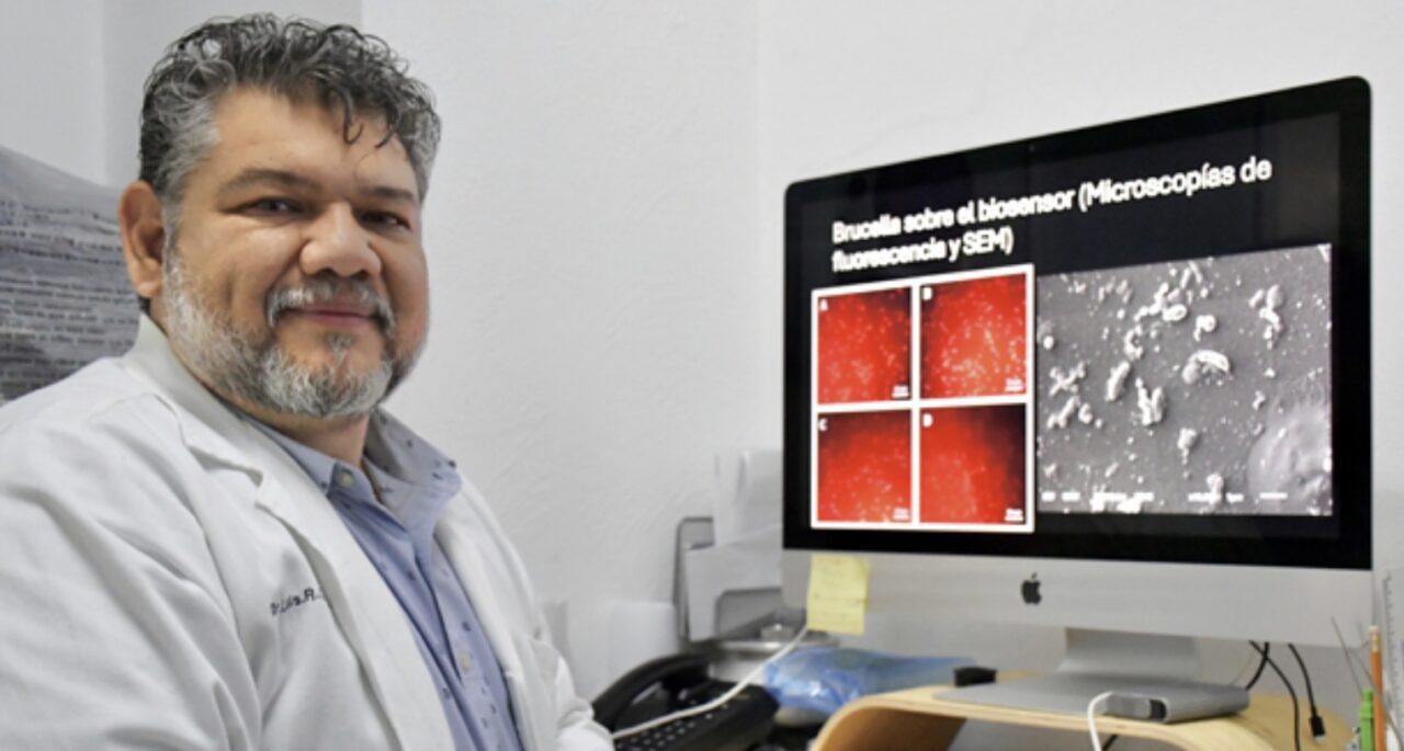 Investigador de la Facultad de Ciencias Biológicas desarrolla biosensores para detectar bacterias patógenas y toxinas