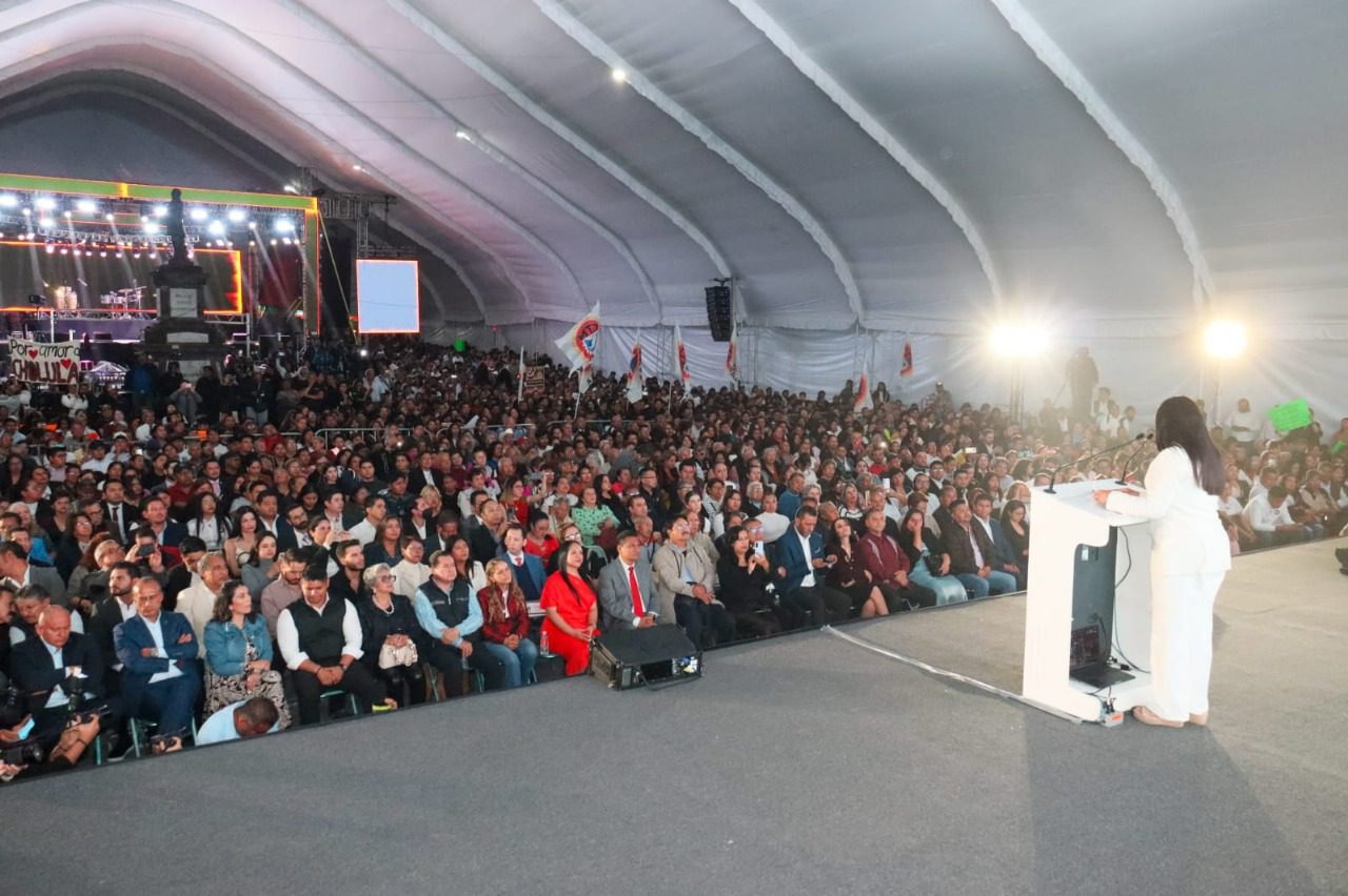 Con el respaldo de miles de cholultecas, rinde Tonantzin Fernández su primer Informe de Gobierno de compromisos cumplidos