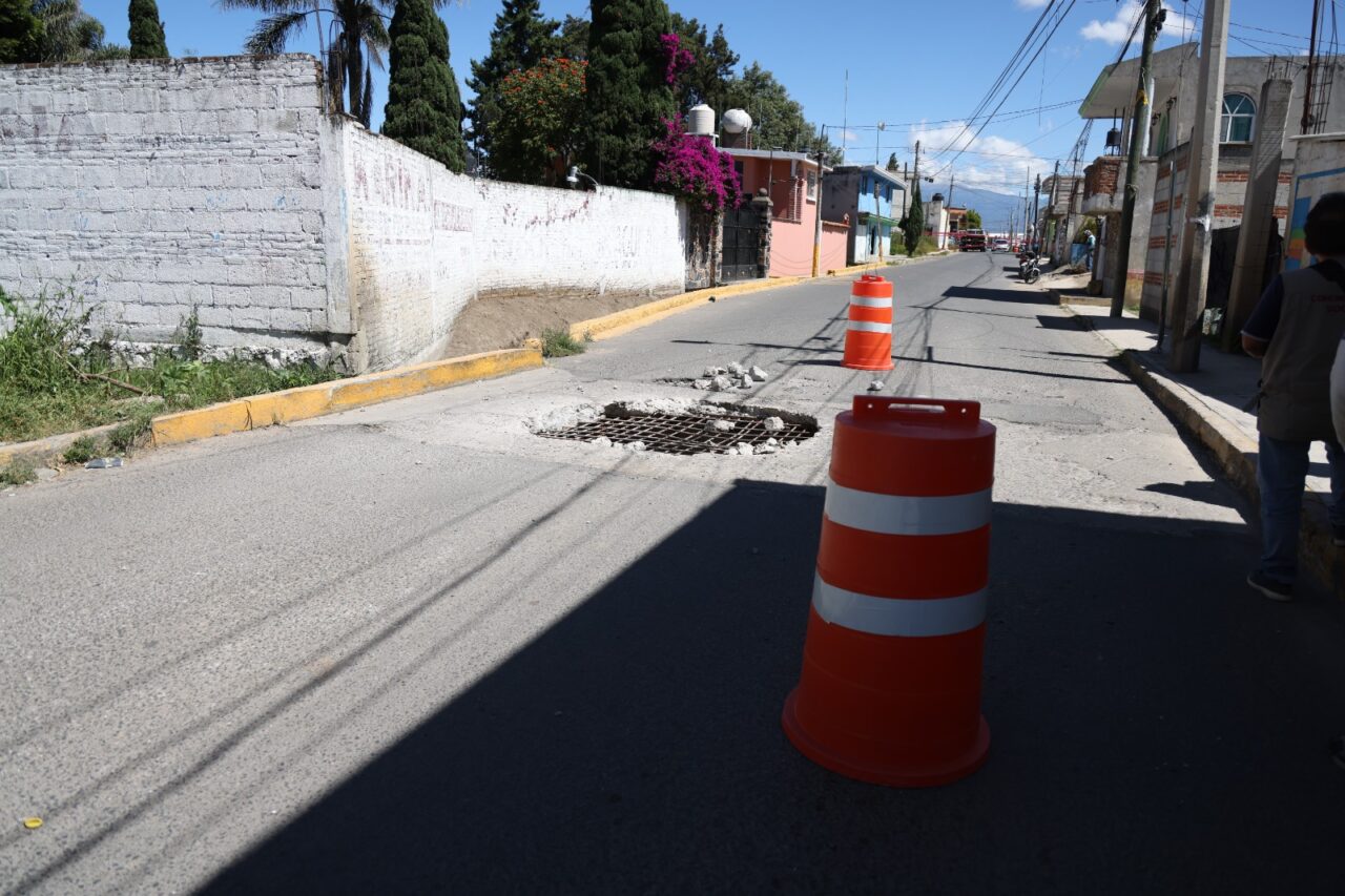 Supervisa Omar Muñoz trabajos en puente-alcantarilla de importante vialidad del municipio