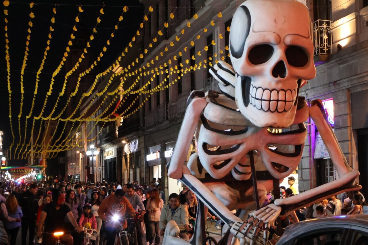 Juventudes poblanas vivieron la rodada y carrera “Camino hacia el Mictlán”