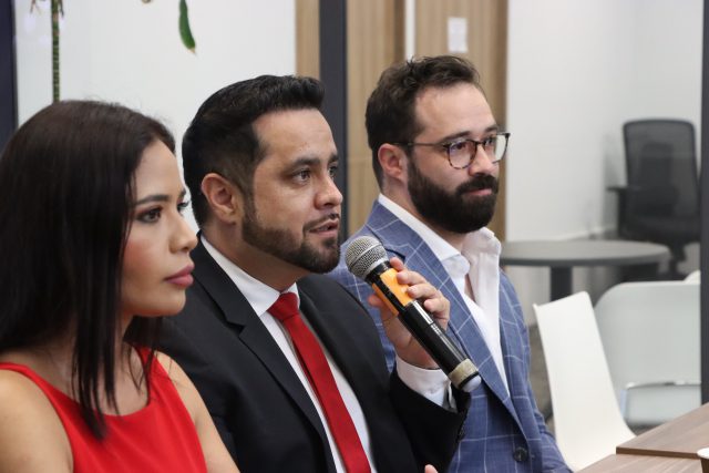 Impulsa diputado Jaime Aurioles inclusión de la industria local del vestido al mercado digital