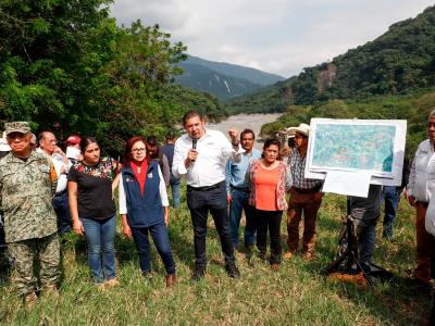 Gobierno federal y estatal reabren accesos a Tlacuilotepec; reconstruirán puente derribado por lluvias