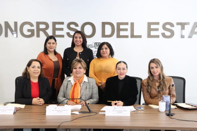 Avala Comisión del Congreso a las y los docentes merecedores de la “Medalla Juan C. Bonilla”