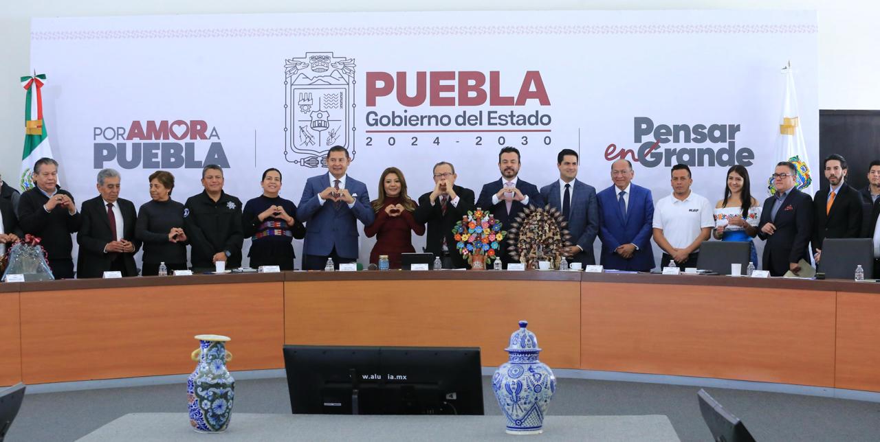 Gobierno estatal fortalece tradiciones de Día de Muertos en comunidad migrante