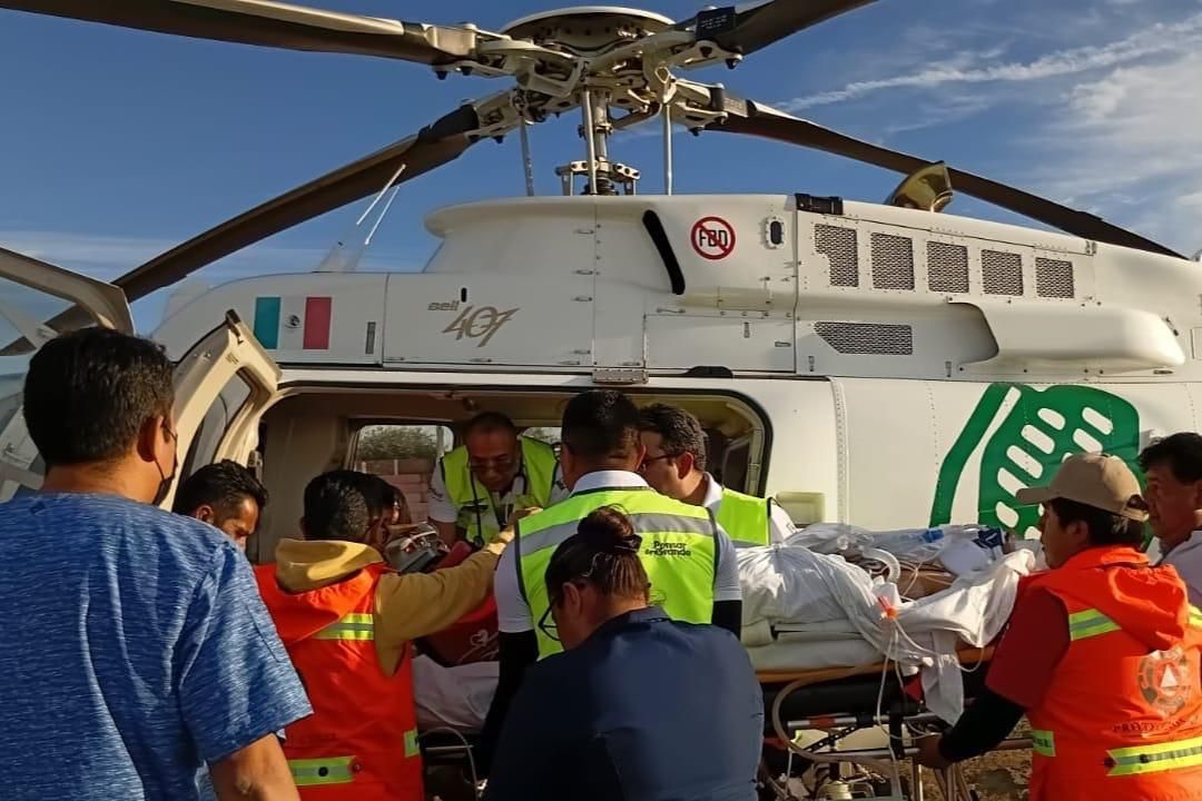 Con respuesta inmediata, trasladan por vía aérea a motociclista grave desde Ciudad Serdán