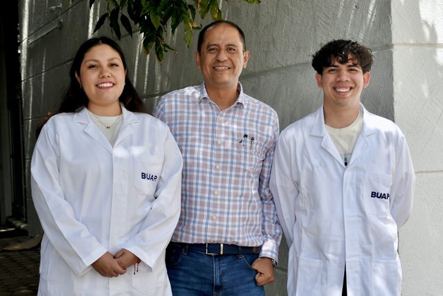 En la BUAP se estudian antimicrobianos de origen natural 