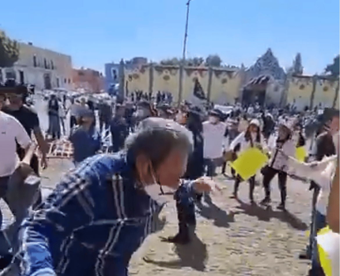 Marcha de la Generación Z en Puebla avanza con saldo mixto: jornada mayoritariamente pacífica con tensiones en Casa Aguayo