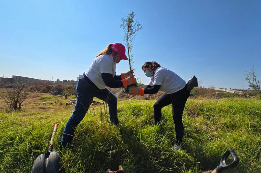 Participa CEASPUE en jornada de limpieza en ribera del Río Atoyac