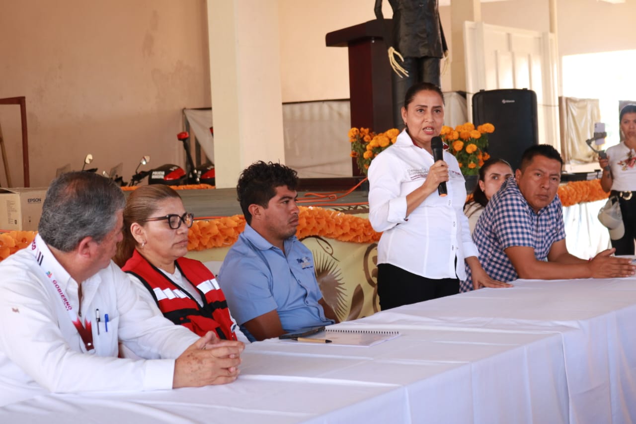 Gobierno estatal impulsa manejo correcto de residuos tras lluvias en la Sierra Norte