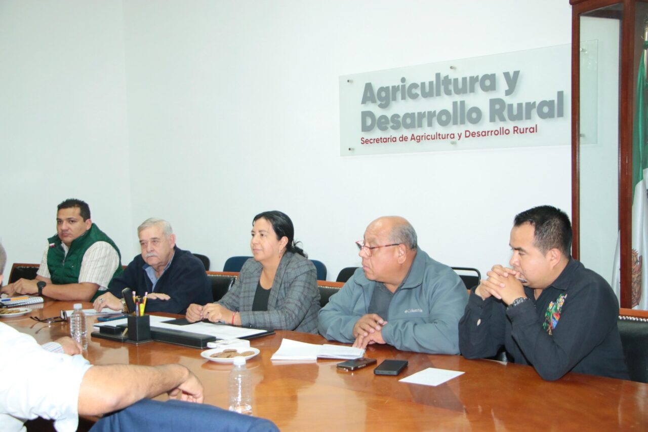 Con acuerdos justos, gobierno estatal impulsa a productores de cebada