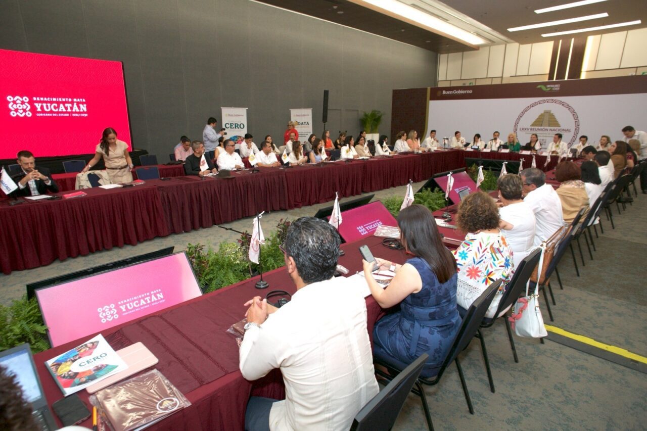 Gobierno de Puebla destaca en reunión nacional de contralores