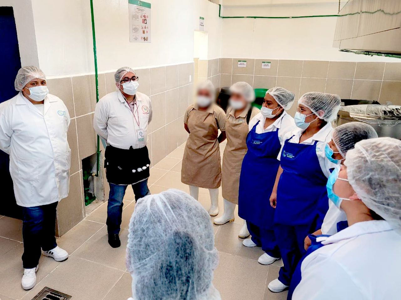 Acredita Centro Penitenciario de Serdán evaluación federal por buen manejo en alimentos