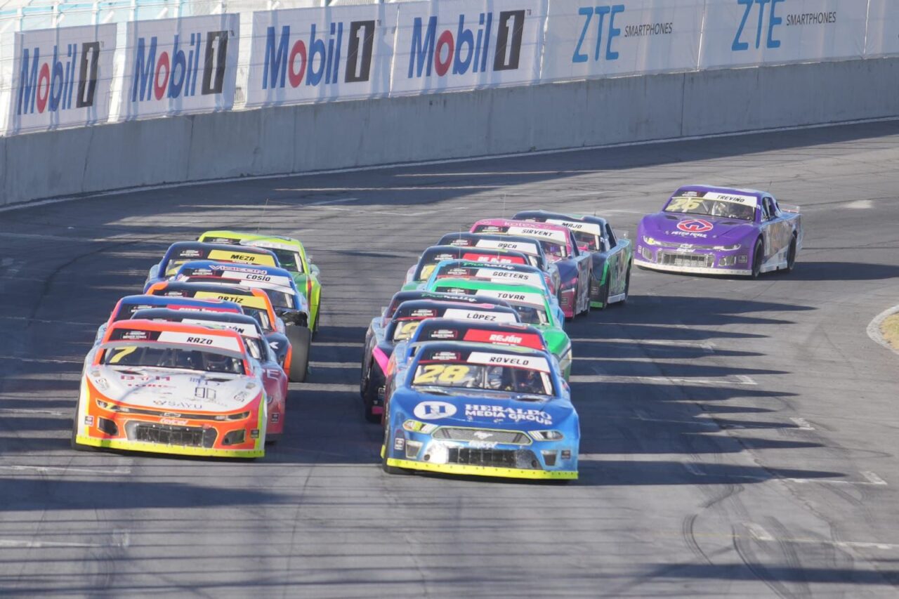 Puebla recibió la gran final de la NASCAR México Series