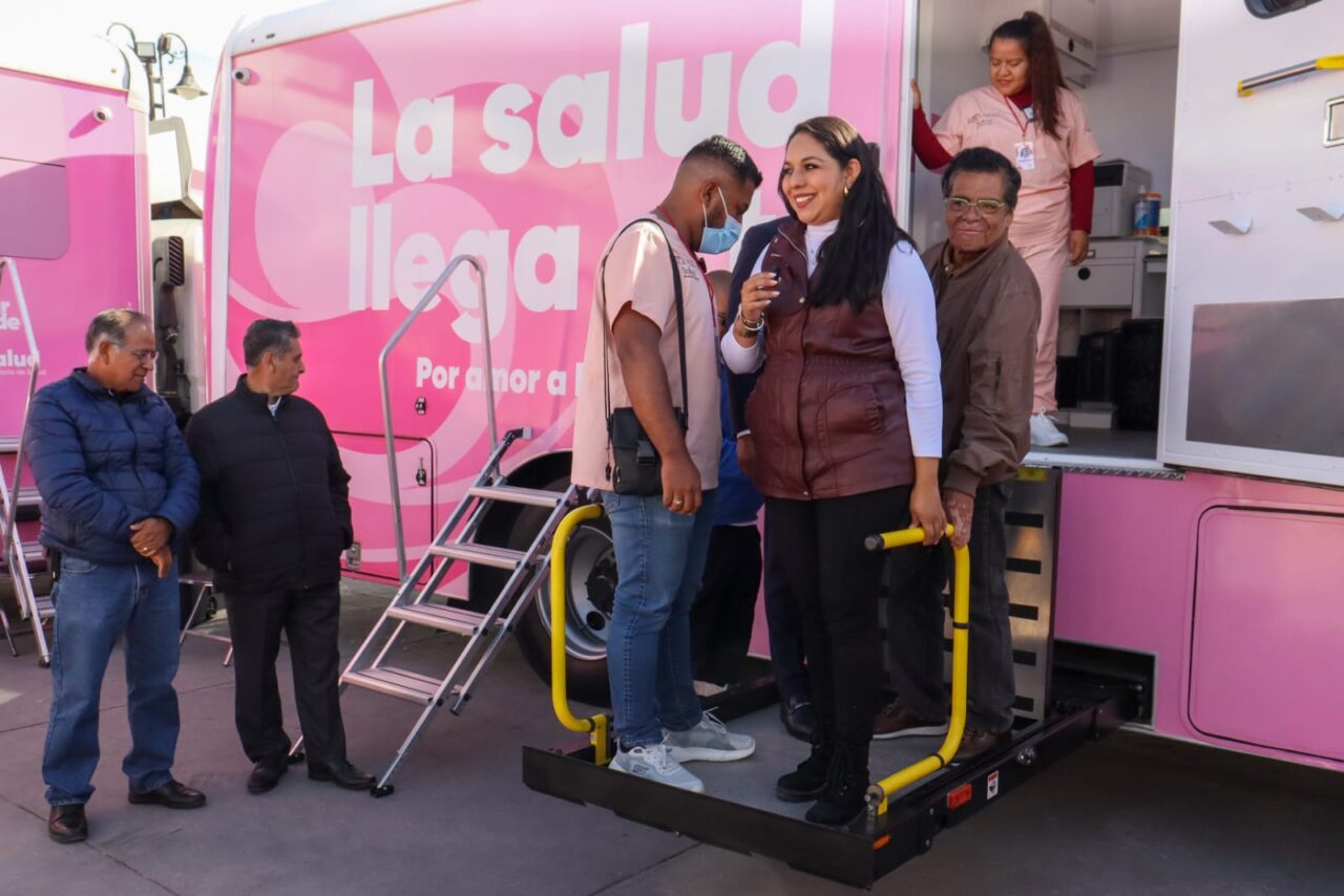 Más de mil cholultecas atendidos durante la Caravana de la Mujer